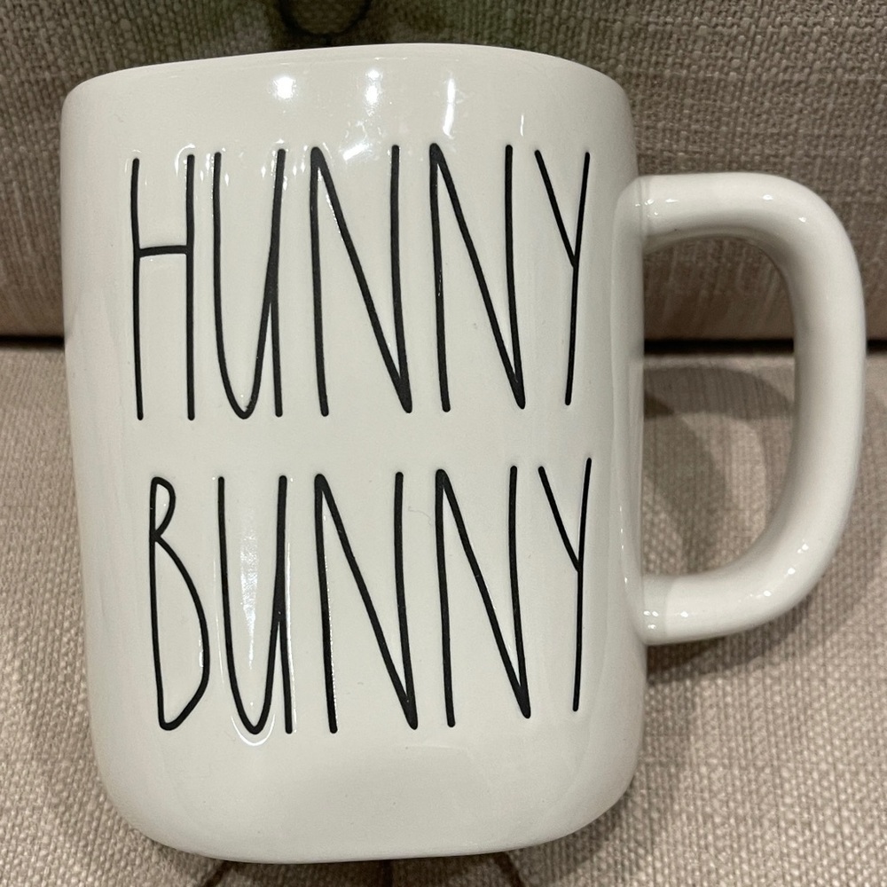 RAE DUNN By Magenta HUNNY BUNNY White Green inside Easter Glossy Mug 4.75"H